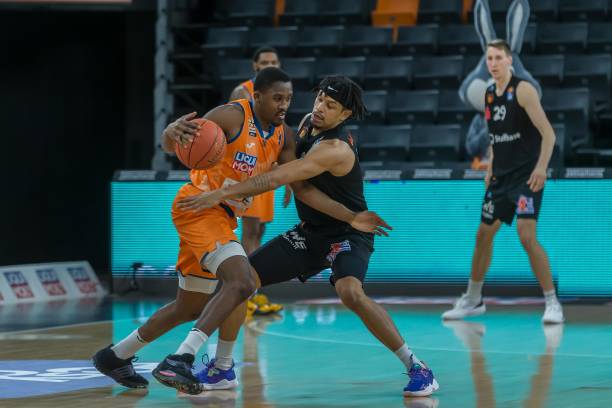 即使如今远 即使如今远