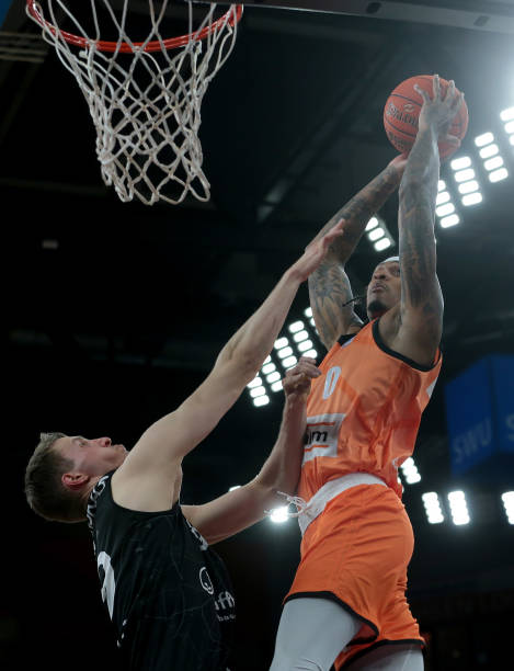 己的舞台 己的舞台