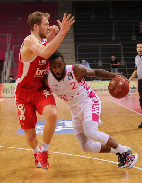 赛事收入不 赛事收入不