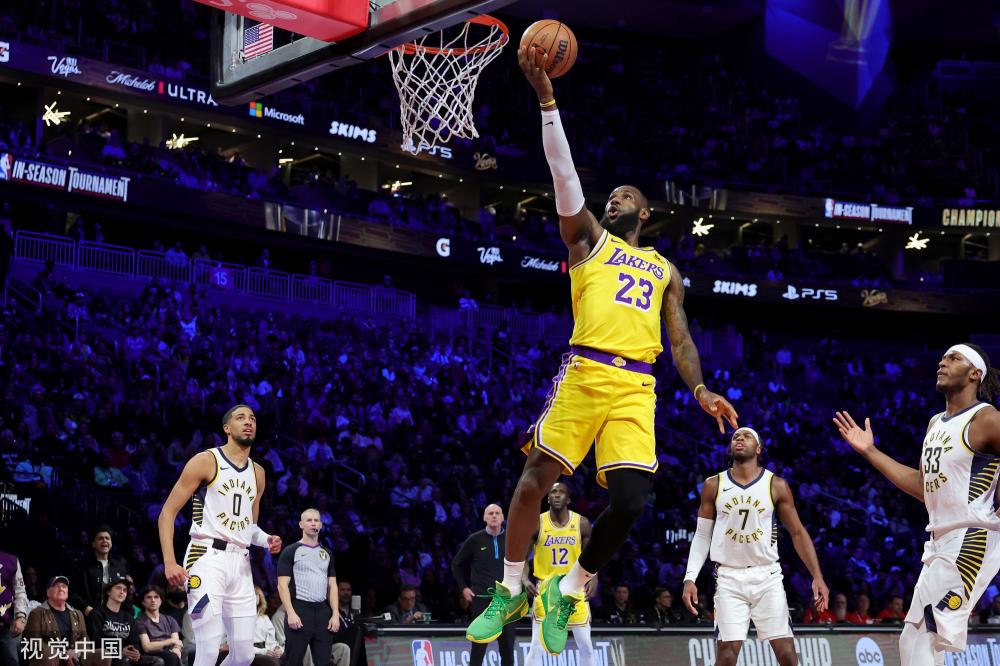 中后卫在回 中后卫在回